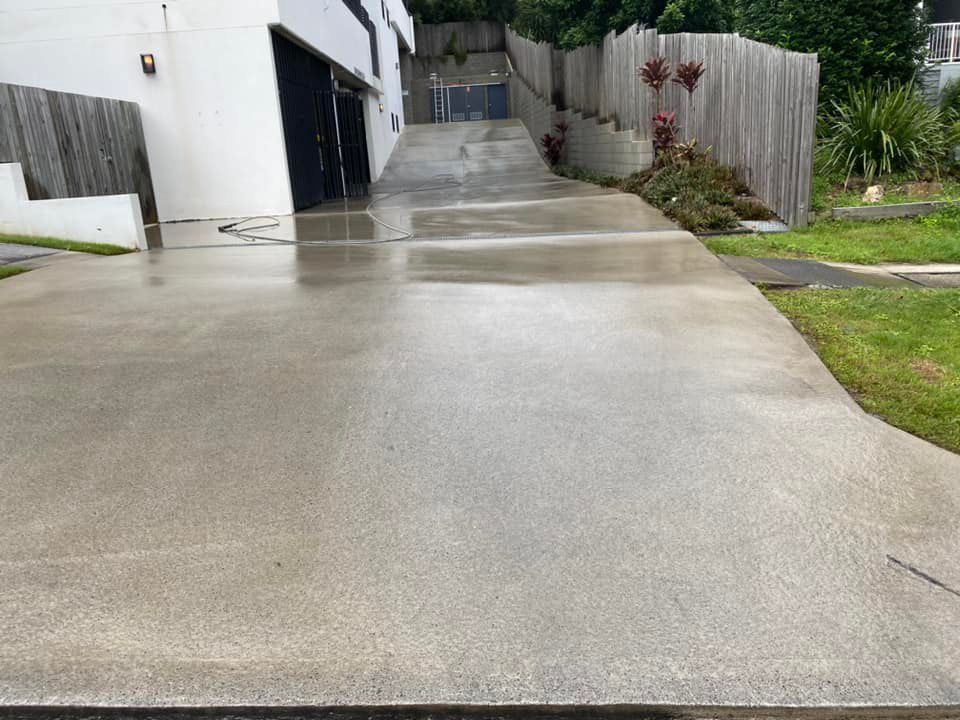 Driveway Pressure Cleaning Before and After Photos